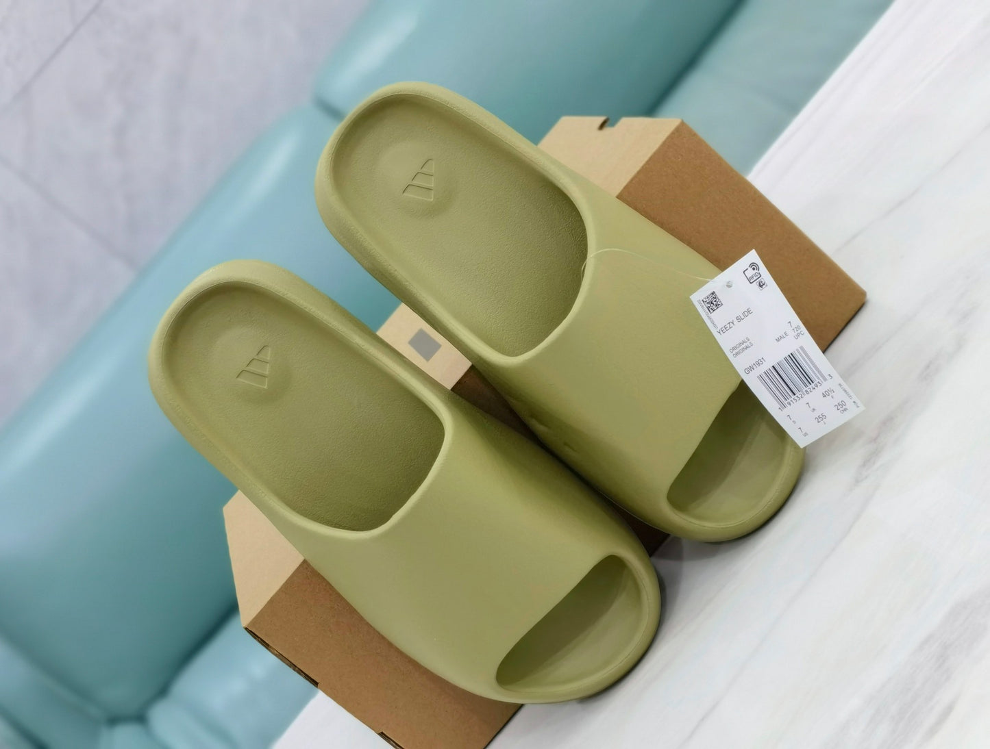 Yezzy Slides