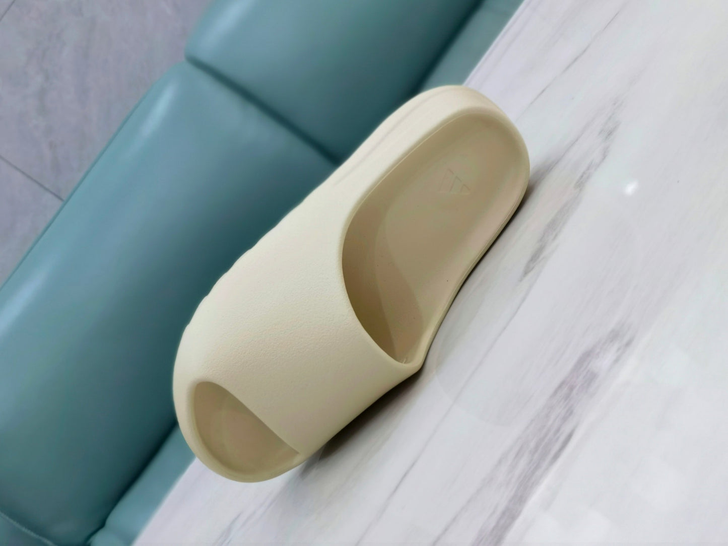 Yezzy Slides