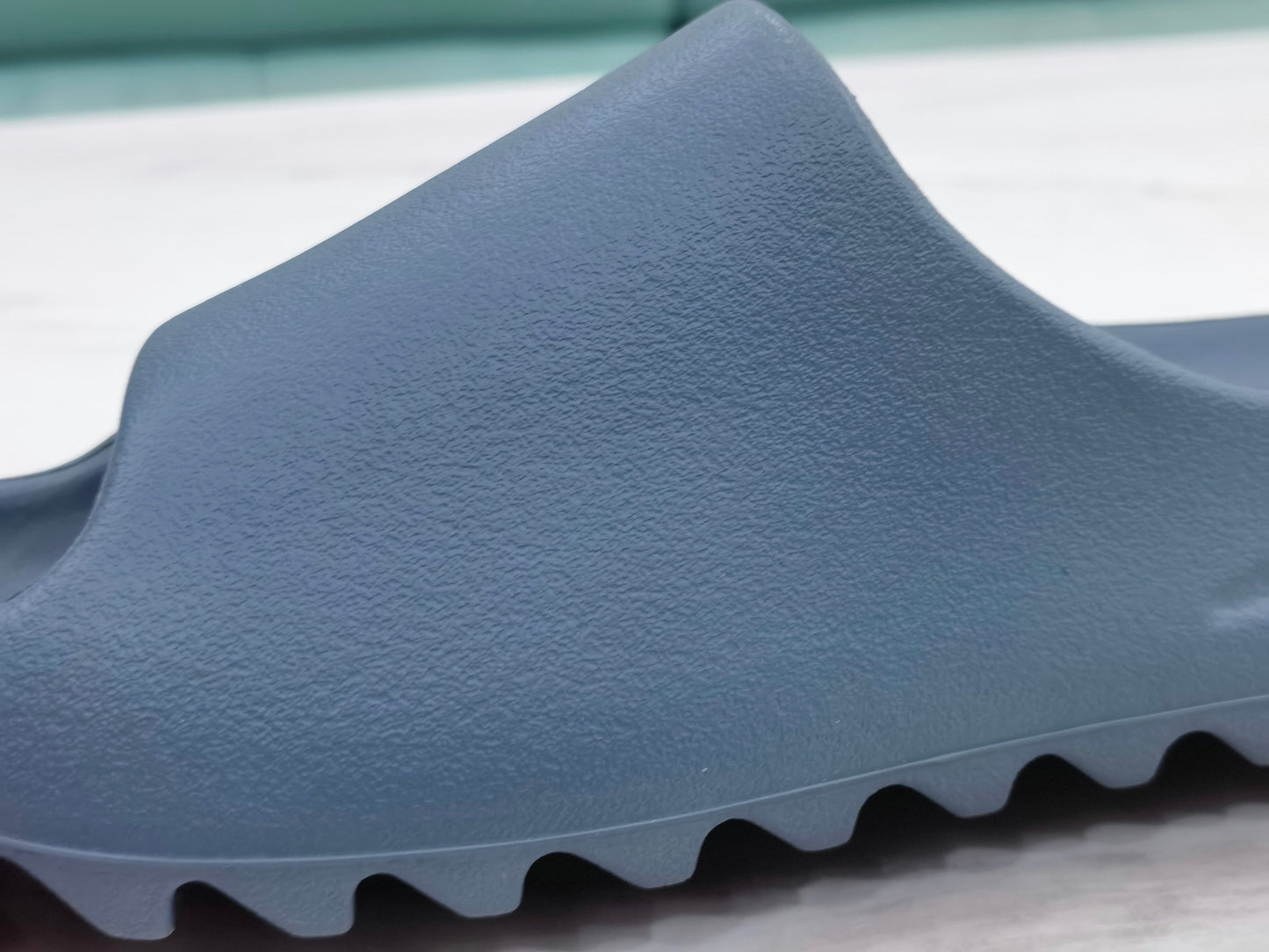 Yezzy Slides