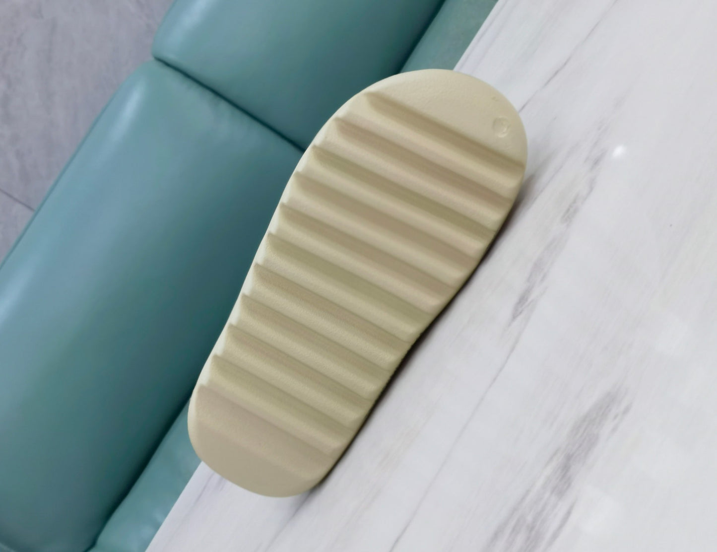 Yezzy Slides