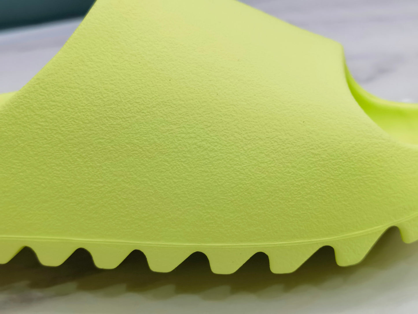 Yezzy Slides