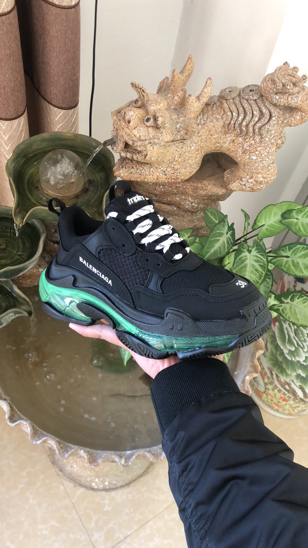 Balenciaga Triple s