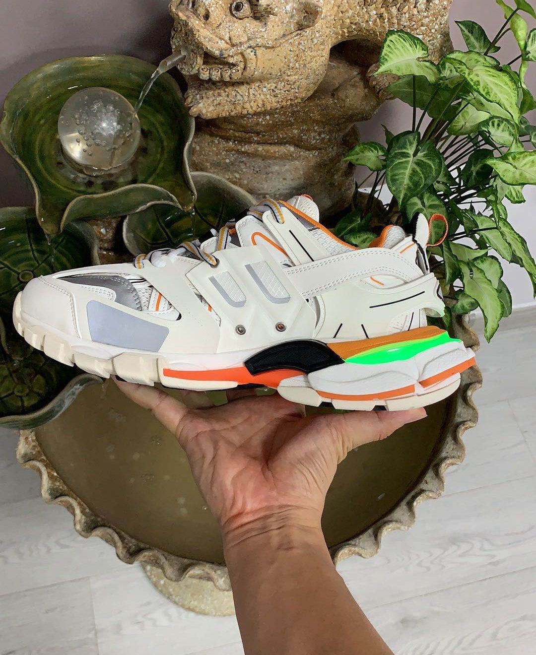 Balenciaga Track (Led)