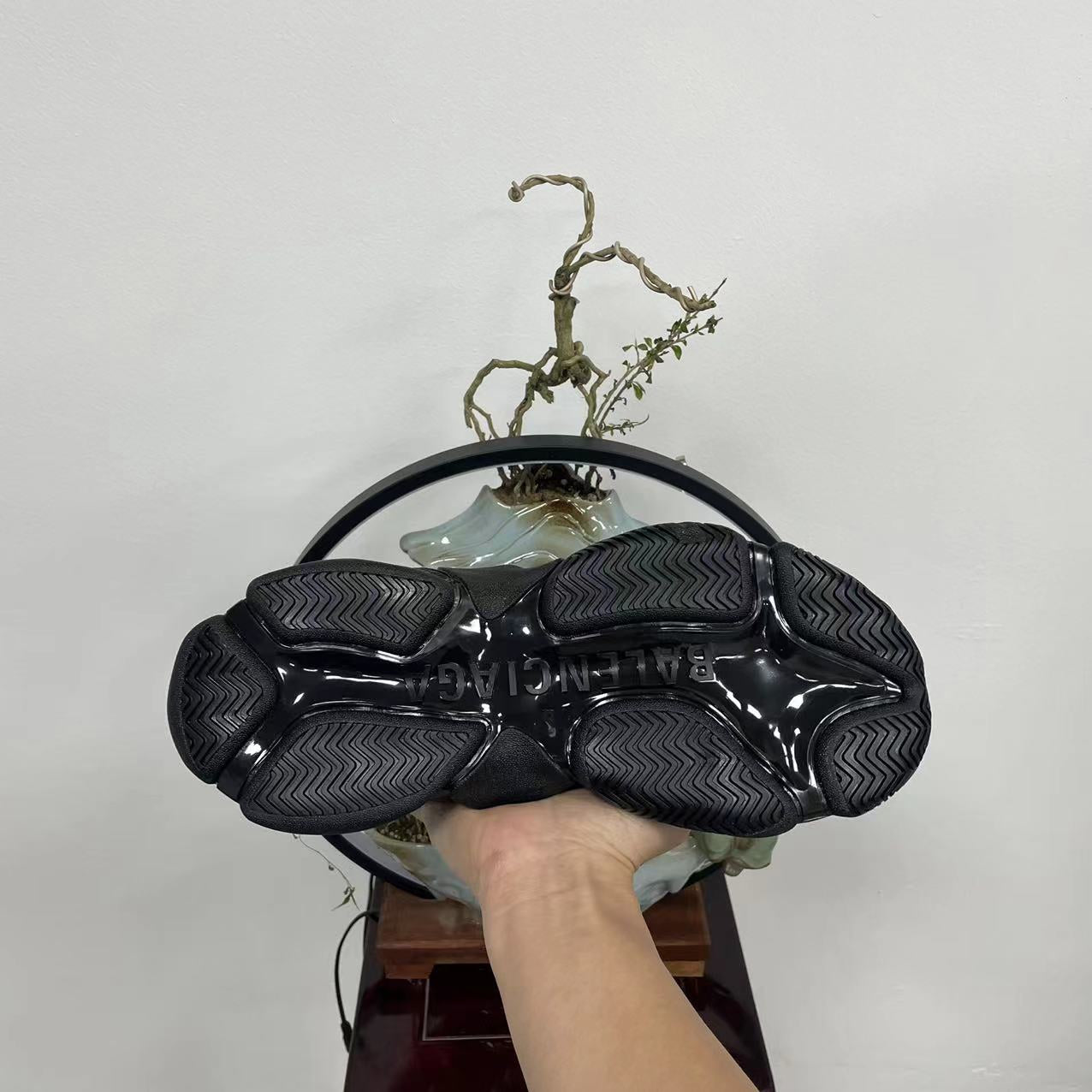 Balenciaga Triple s