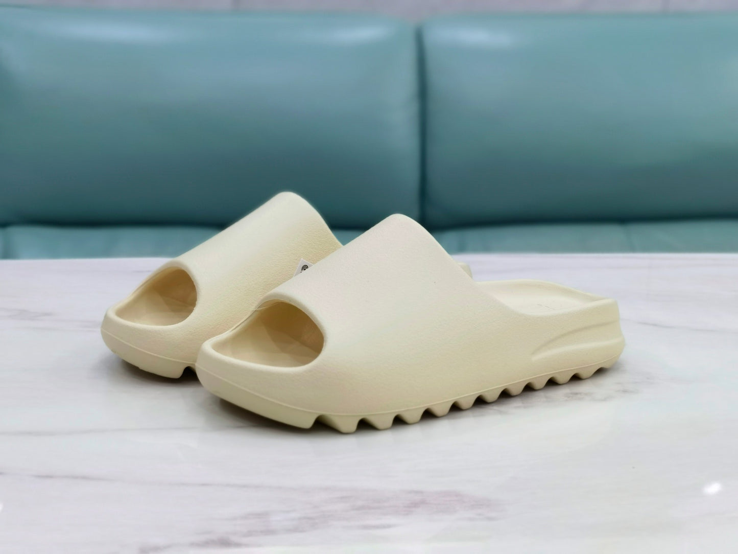 Yezzy Slides
