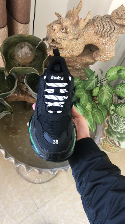Balenciaga Triple s