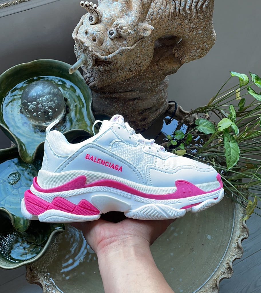 Balenciaga Triple s