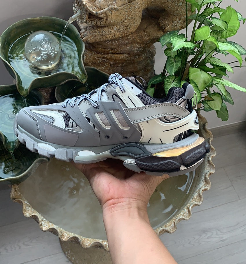 Balenciaga Track (Led)