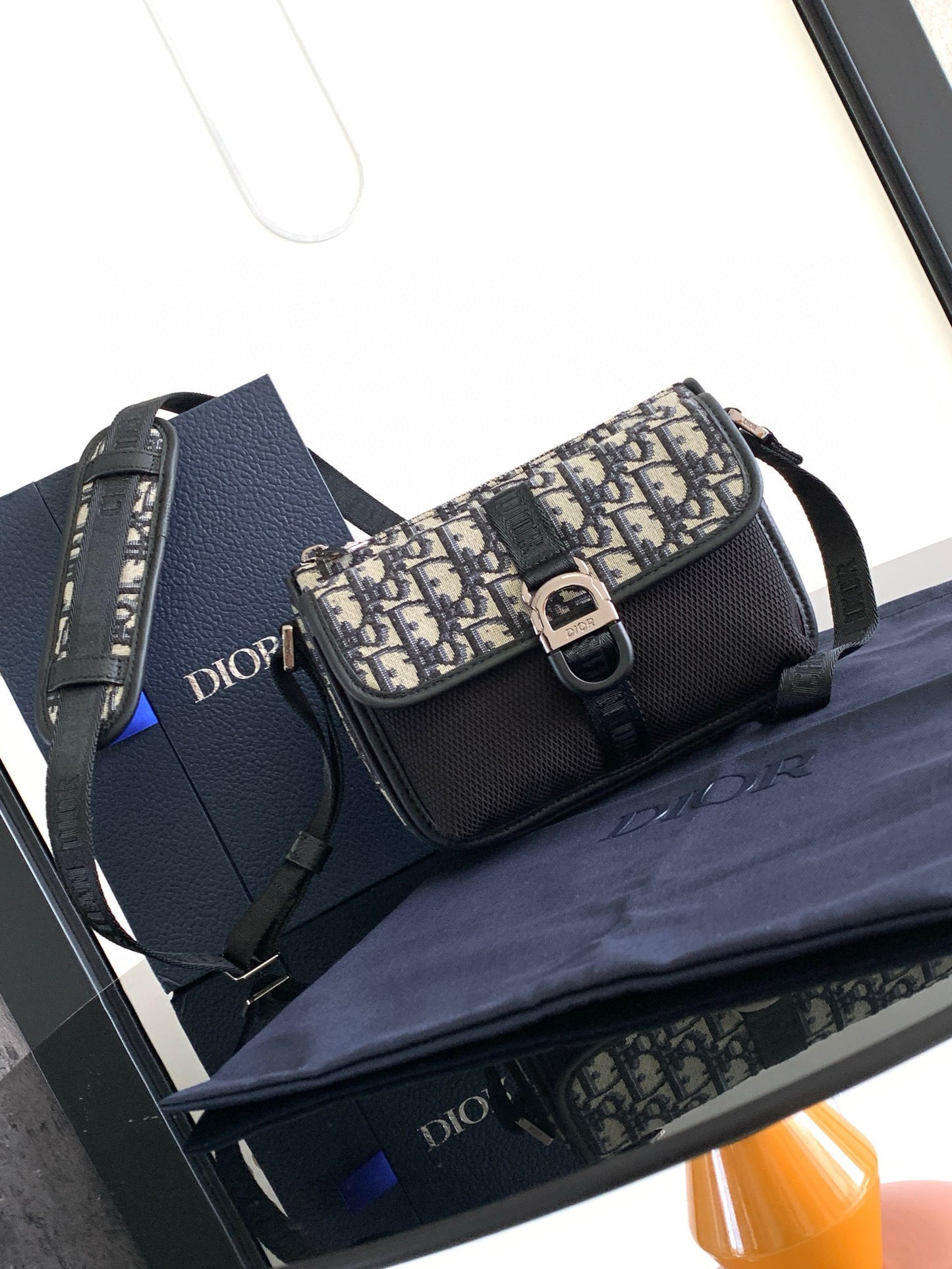 Christian Dior Side bag