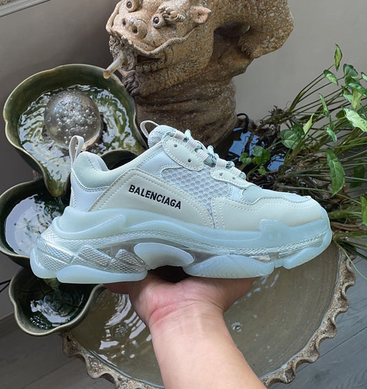 Balenciaga Triple s