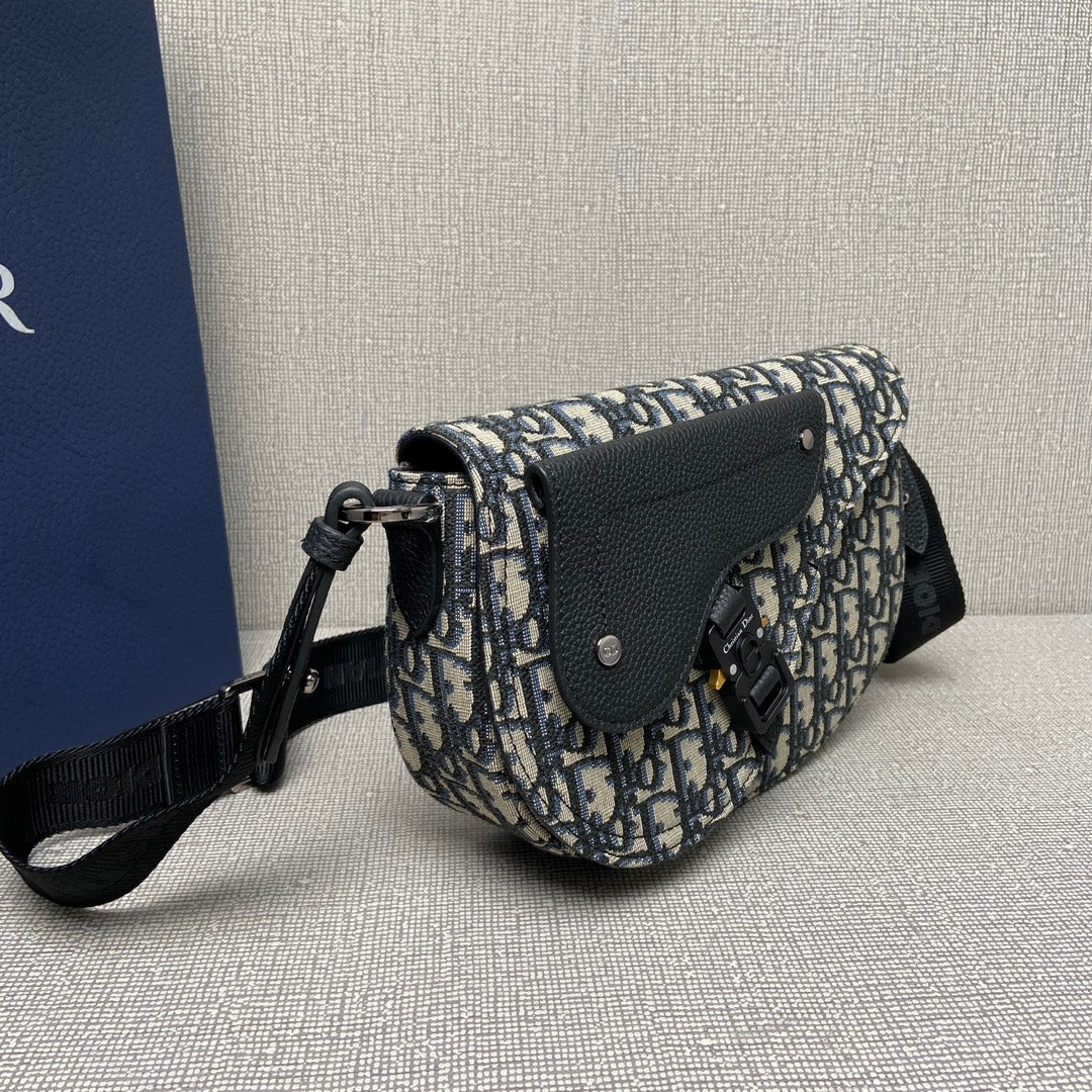 Christian Dior Side bag