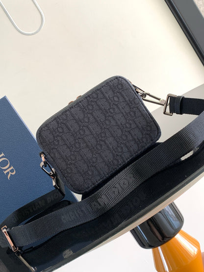 Christian Dior Side bag