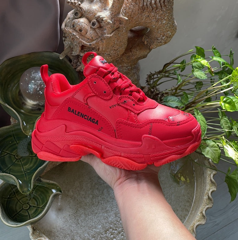Balenciaga Triple s