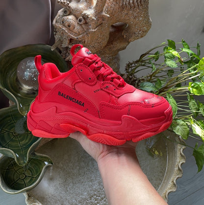 Balenciaga Triple s
