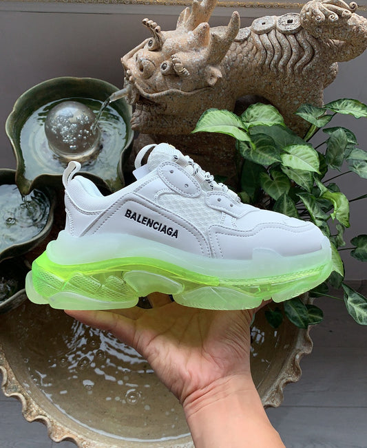 Balenciaga Triple s
