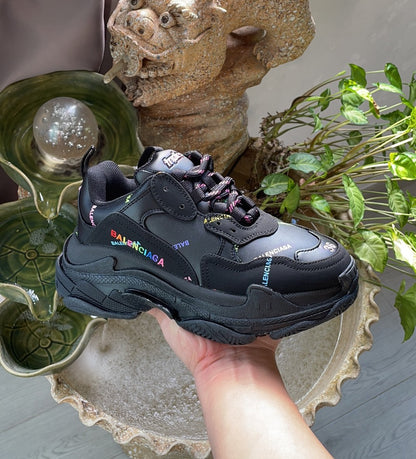 Balenciaga Triple s