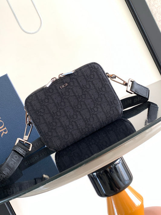 Christian Dior Side bag
