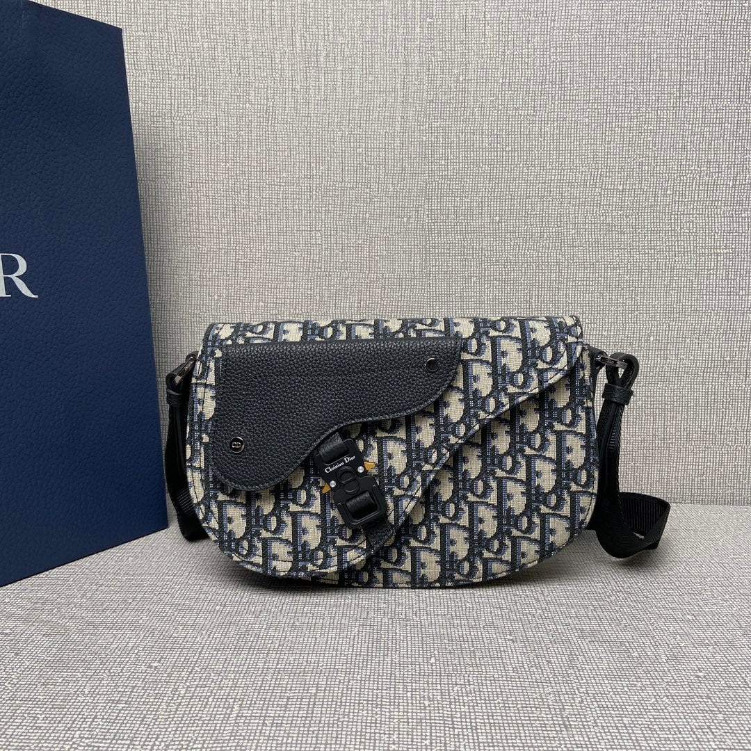 Christian Dior Side bag