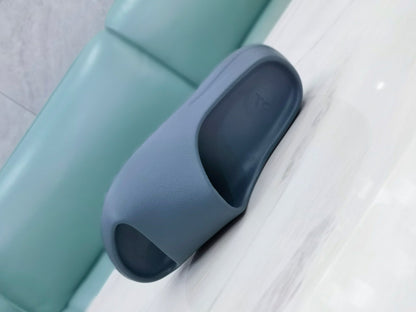 Yezzy Slides