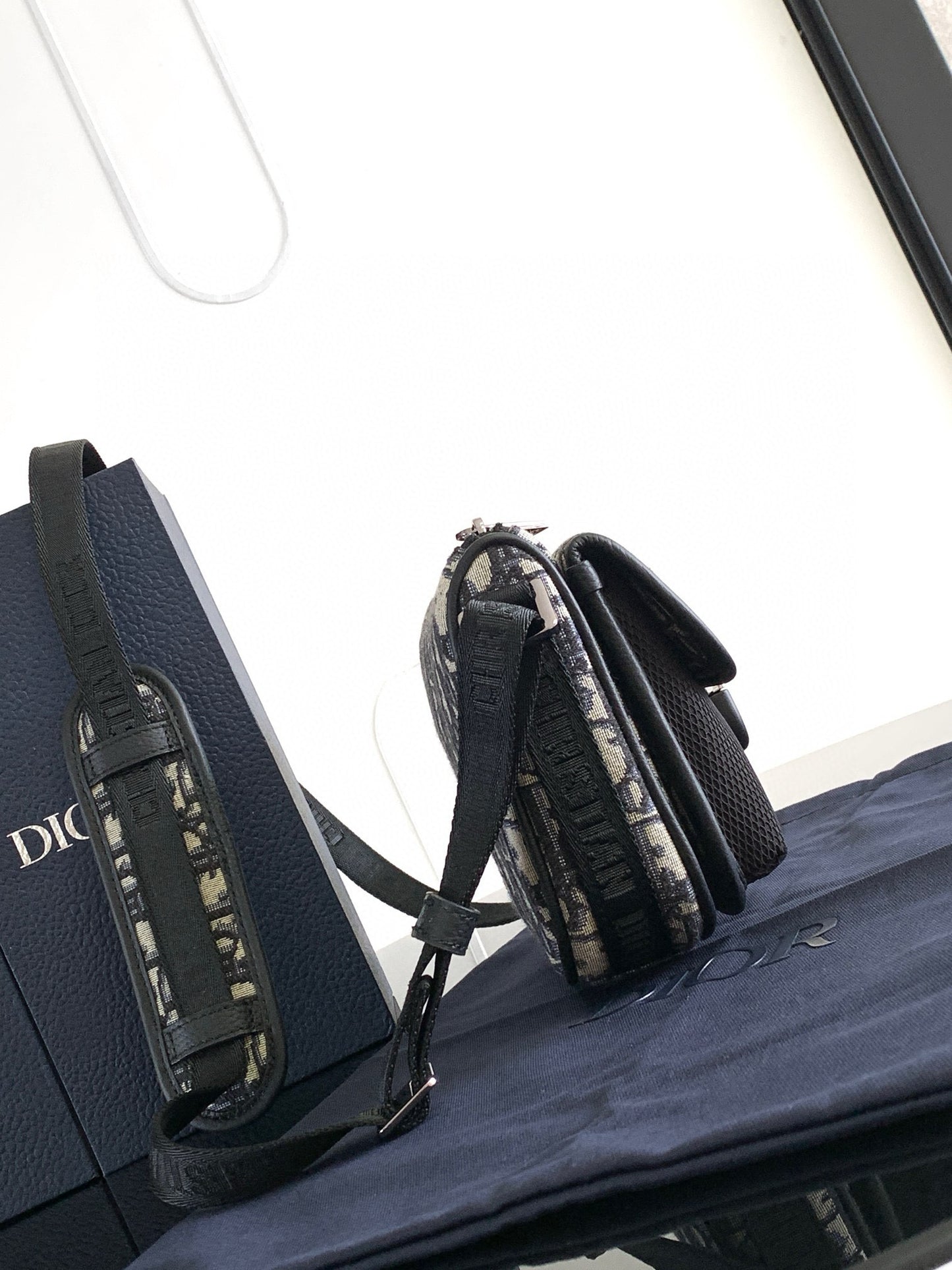 Christian Dior Side bag