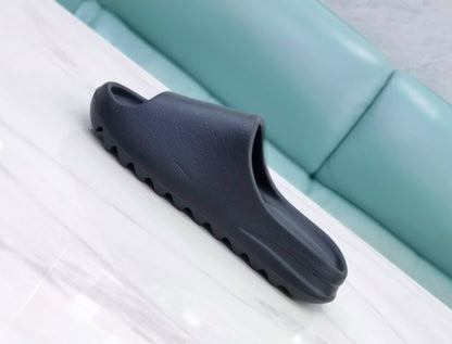 Yezzy Slides