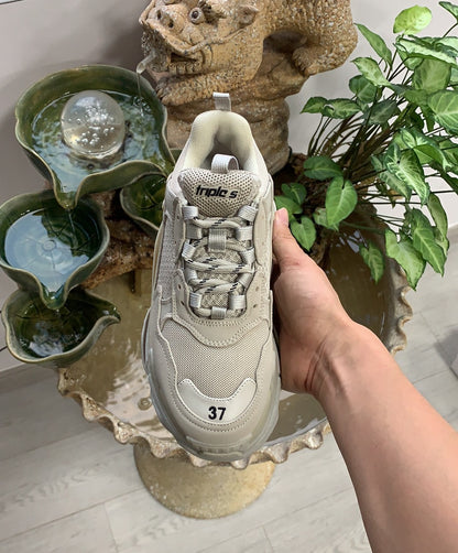 Balenciaga Triple s