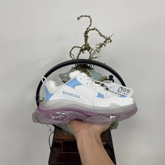 Balenciaga Triple s