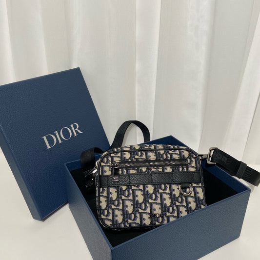 Christian Dior Side bag