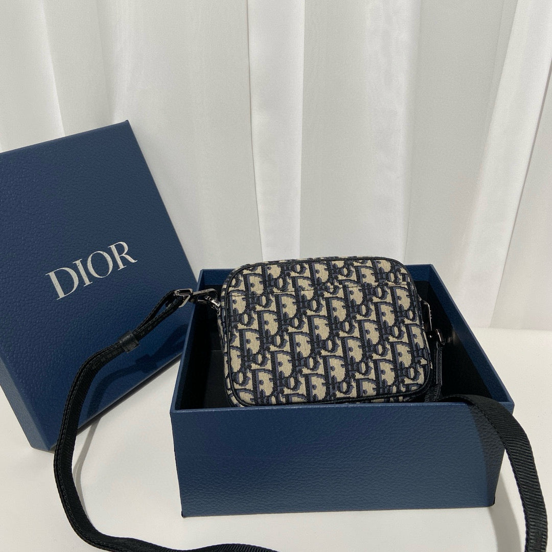 Christian Dior Side bag