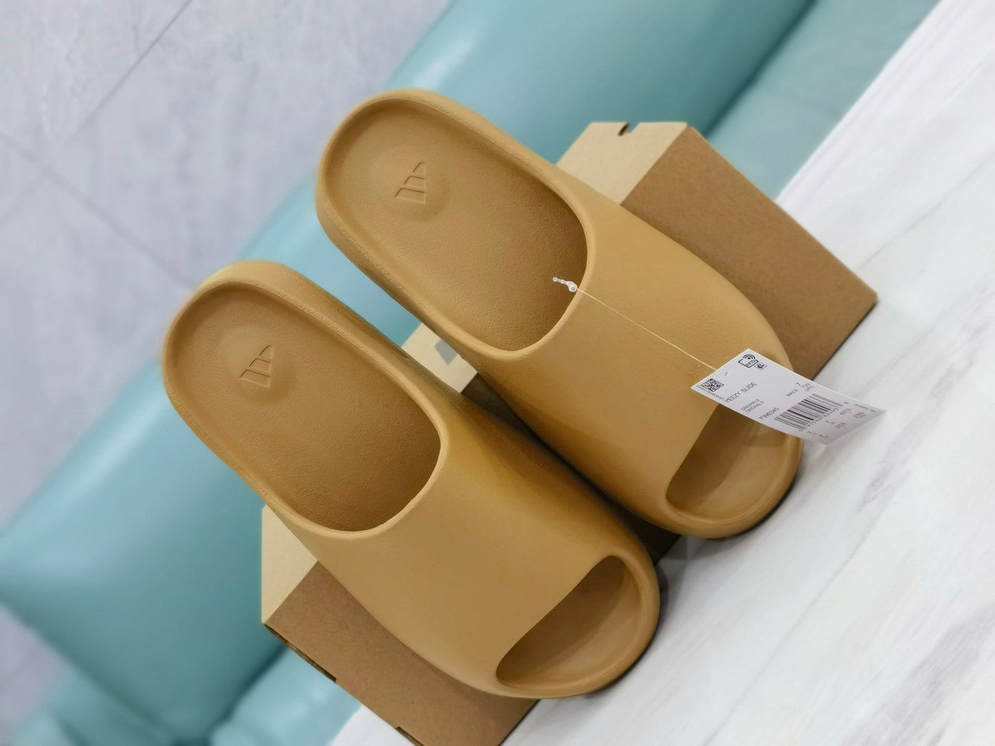 Yezzy Slides