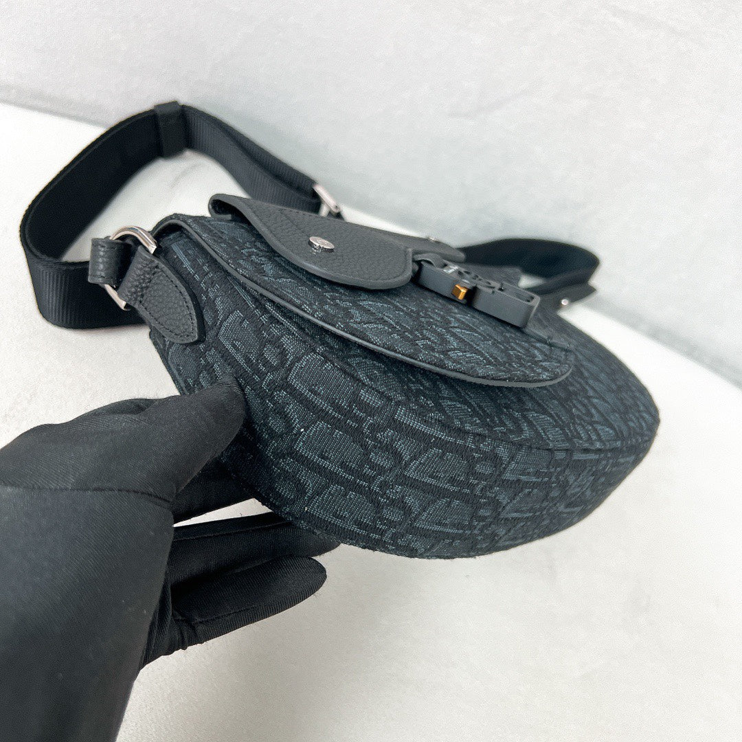 Christian Dior Side bag